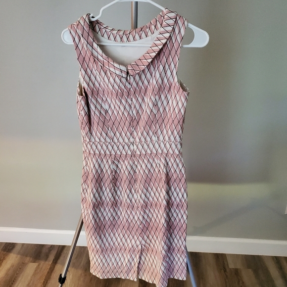 Boden Martha Dress Pink Geometric Size 4 - Picture 2 of 7